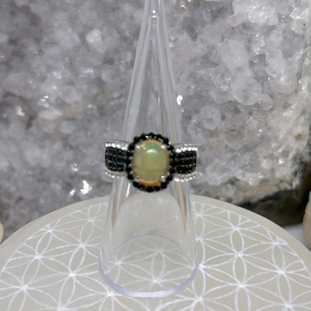 Vintage Ethiopian opal ring 925